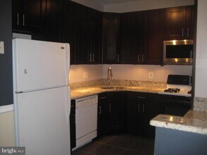 19545 Caravan Dr in Germantown, MD - Building Photo - Building Photo