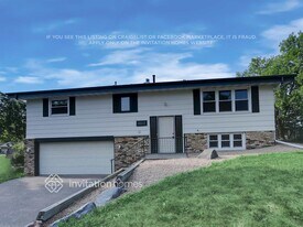 8617 50th Ave N in Minneapolis, MN - Building Photo