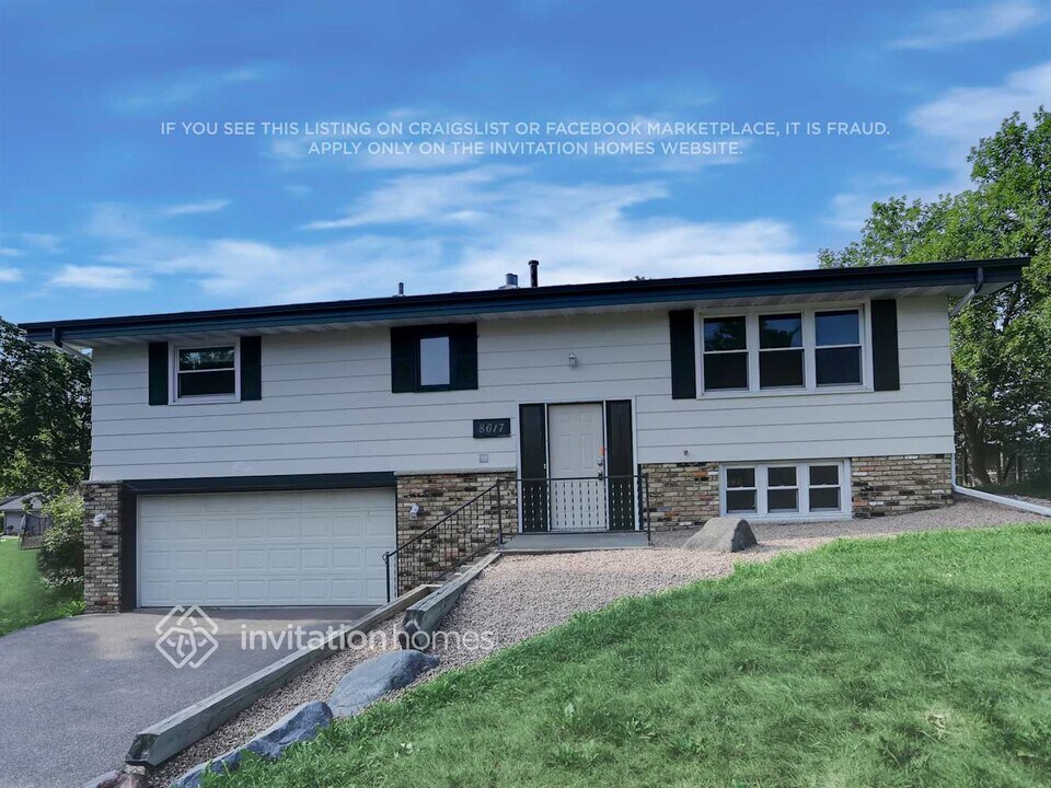 8617 50th Ave N in Minneapolis, MN - Foto de edificio