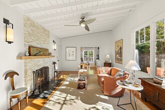 1511 Bluebird Canyon Dr in Laguna Beach, CA - Building Photo - Building Photo