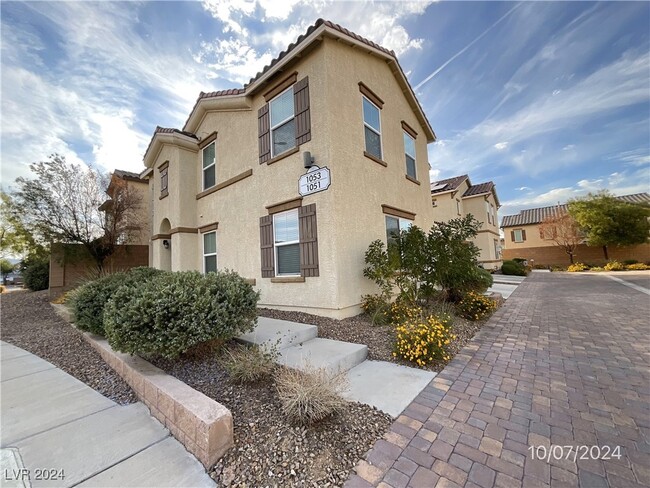 1051 Admiral Emblem St in Henderson, NV - Building Photo - Building Photo