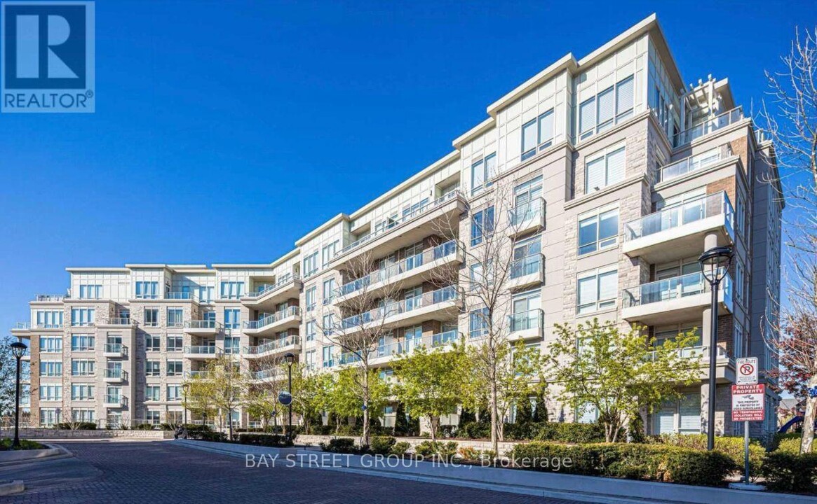 15-715 Stollery Pond Cres in Markham, ON - Building Photo
