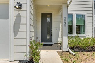 1916 Bunche Rd in Austin, TX - Building Photo - Building Photo