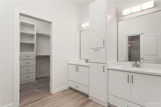 2830 Allen Dr in Edinburg, TX - Building Photo - Building Photo