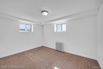 50 Virginia Dr in Monroe, MI - Foto de edificio - Building Photo