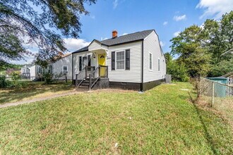 1804 St Claire Ln in Richmond, VA - Building Photo - Building Photo