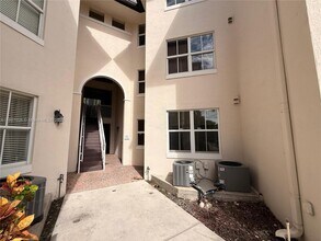 11605 NW 89th St in Doral, FL - Building Photo - Building Photo