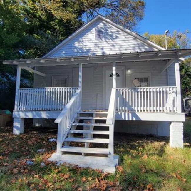 625 E Wall St in Griffin, GA - Building Photo - Building Photo