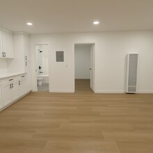 331 W Windsor Rd in Glendale, CA - Building Photo - Building Photo