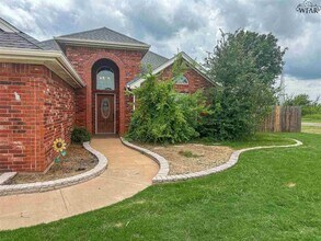5635 Ross Creek Ln in Wichita Falls, TX - Building Photo - Building Photo