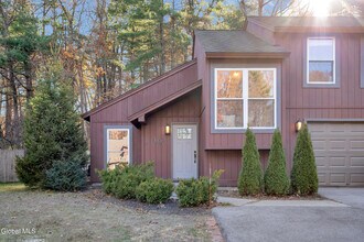 49 Thimbleberry Rd in Ballston Spa, NY - Building Photo - Building Photo