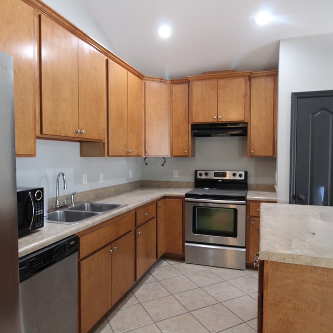 27 Mohawk Trail in Crawfordville, FL - Building Photo - Building Photo