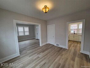 224 Fielding St in Ferndale, MI - Building Photo - Building Photo