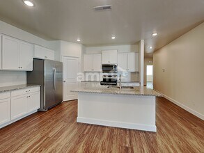 1732 N Montgomery Way in Meridian, ID - Foto de edificio - Building Photo