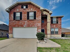 527 Laurel Ln in Rockwall, TX - Building Photo