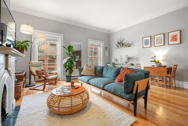 528 Tremont St in Boston, MA - Building Photo - Building Photo