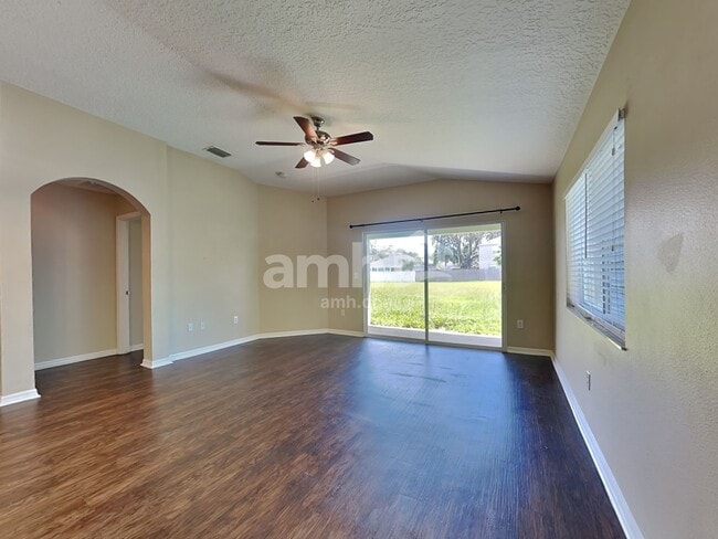 4409 Country Hills Blvd in Plant City, FL - Building Photo - Building Photo