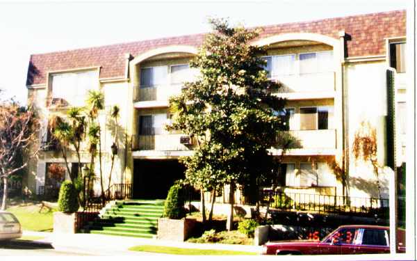 Fairfax Senior Apartments in Los Angeles, CA - Foto de edificio - Building Photo