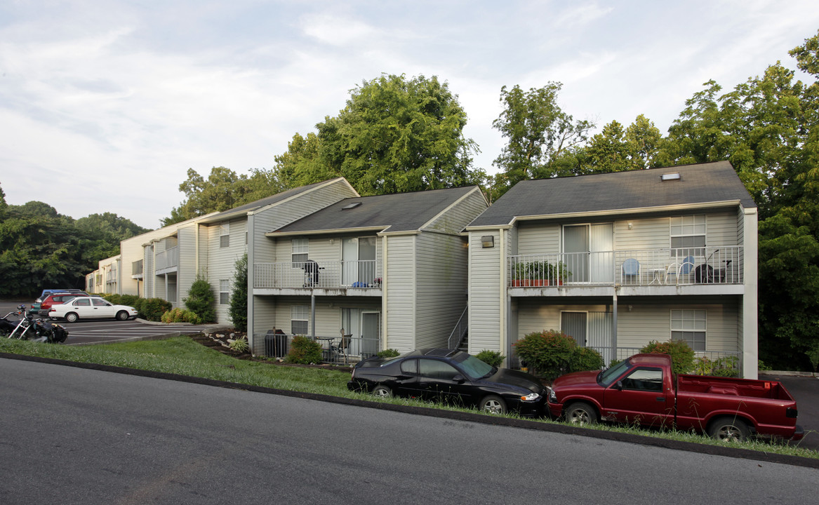 Cross Creek Apartments in Sevierville, TN - Foto de edificio