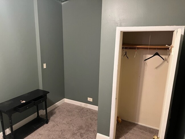 635 W 62nd St, Unit 1 in Chicago, IL - Foto de edificio - Building Photo