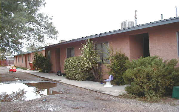 2112 N Treat Ave in Tucson, AZ - Foto de edificio