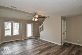 7953 Lake Wind Ct in Douglasville, GA - Building Photo - Building Photo