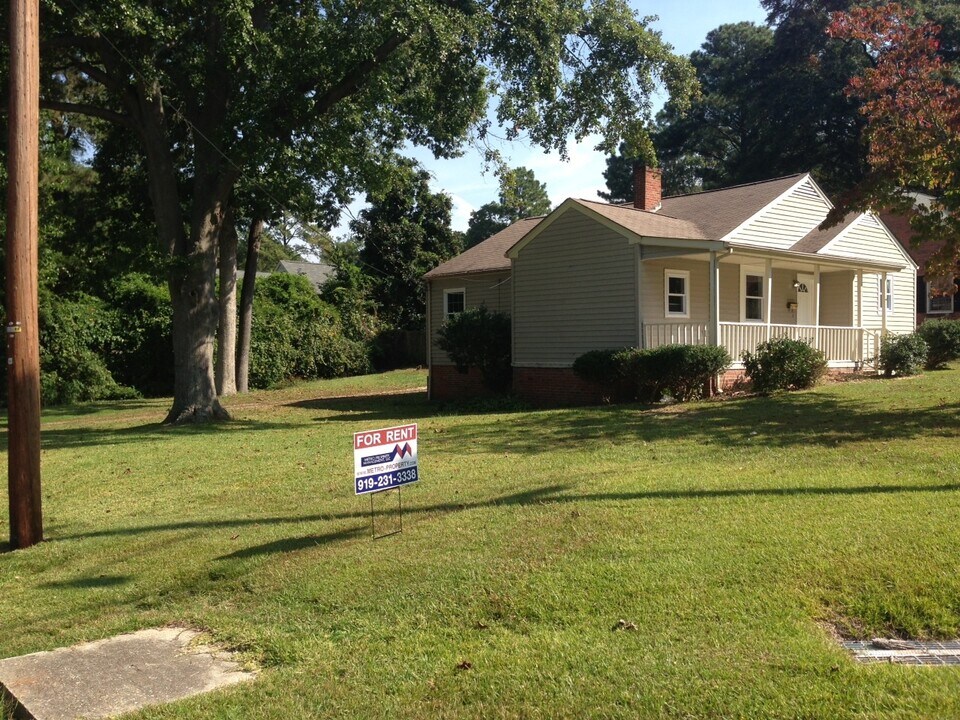 503 E Vance St in Fuquay Varina, NC - Building Photo