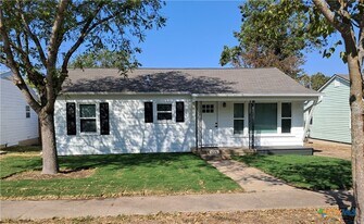 1706 S 41st St in Temple, TX - Building Photo