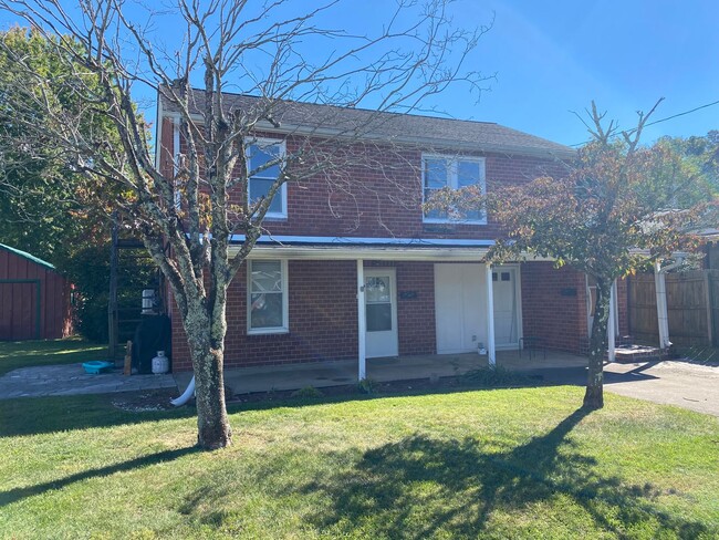 property at 614 W H St