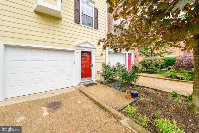 27 Herbert St in Alexandria, VA - Building Photo - Building Photo
