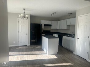 3163 Harvest Grove Ln in Bargersville, IN - Building Photo - Building Photo