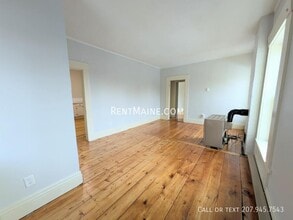 3 Cushing St in Winterport, ME - Building Photo - Building Photo