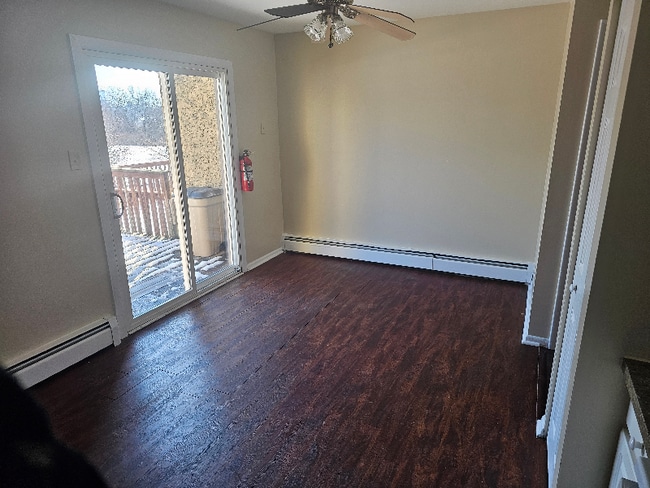 2405 Walnut Ridge Dr in Pottstown, PA - Building Photo - Building Photo