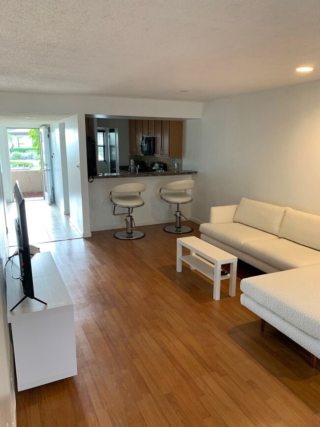 2840 Plaza Terrace Dr in Orlando, FL - Building Photo - Building Photo