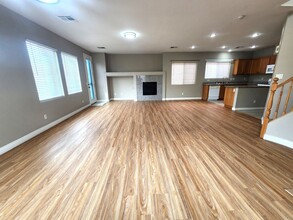 8091 Retriever Ave in Las Vegas, NV - Building Photo - Building Photo