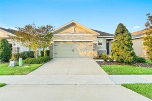 5260 Sunshine Dr in Wildwood, FL - Building Photo