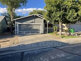 2643 Powder Dr in Reno, NV - Building Photo