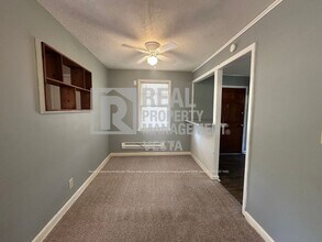 2775 Reynolds Dr in Macon, GA - Building Photo - Building Photo