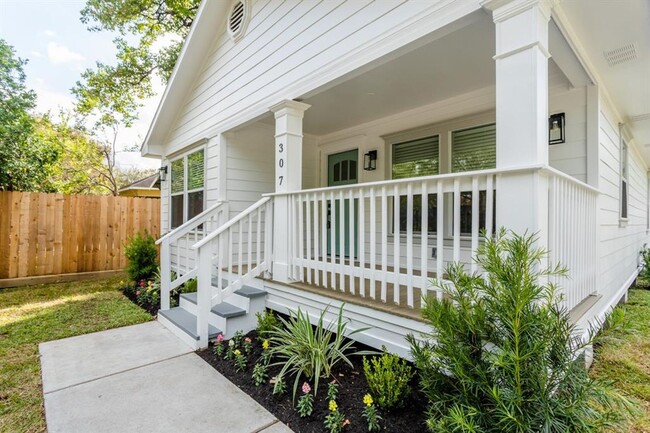 307 Northwood St in Houston, TX - Building Photo - Building Photo