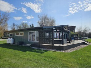 787 Broadway St in Cape Vincent, NY - Building Photo - Building Photo