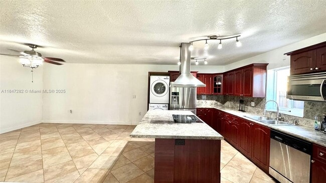 9130 SW 27th St in Miami, FL - Building Photo - Building Photo