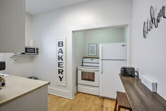 3314 Jackson St, Unit 3314 #1 in Omaha, NE - Building Photo - Building Photo