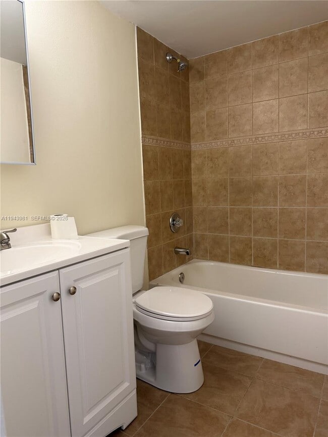 260 NW 107th Ave in Miami, FL - Building Photo - Building Photo