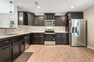 182 Pineapple Pl in Benson, NC - Building Photo - Building Photo