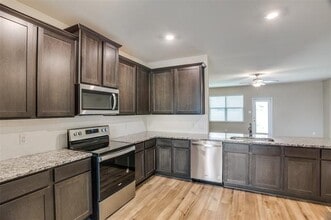 1012 Tumbleweed Trail in Crowley, TX - Building Photo - Building Photo