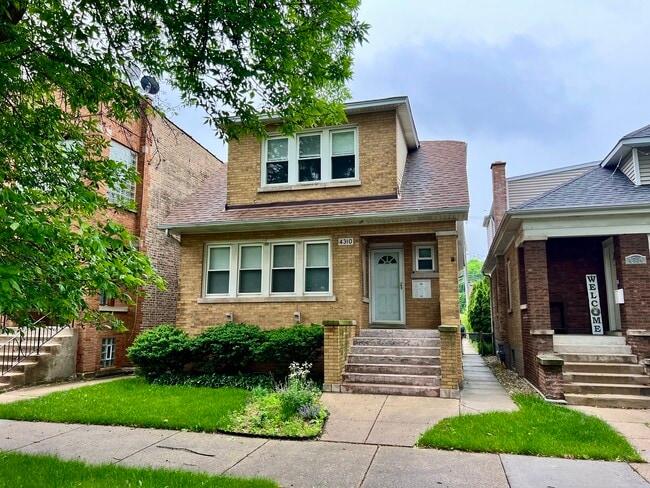 property at 4310 N Mason Ave