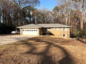 4359 Parkview Dr in Lithia Springs, GA - Building Photo