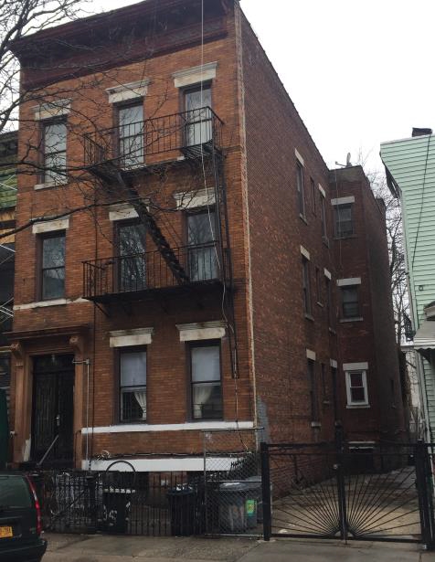 35 Covert St in Brooklyn, NY - Building Photo