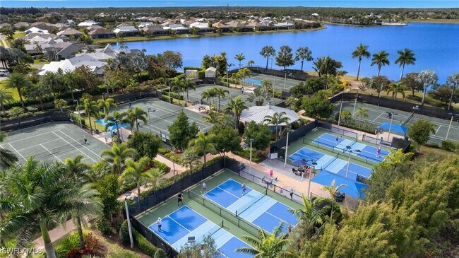 14546 Tropical Dr in Naples, FL - Building Photo - Building Photo
