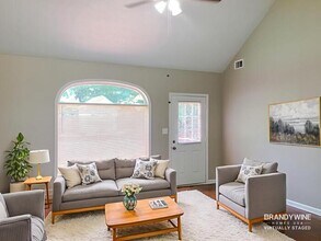 657 McKenzie Cir in Stockbridge, GA - Building Photo - Building Photo